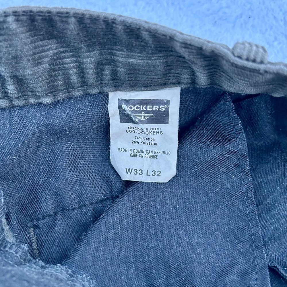 Vintage Dockers Pants Green Corduroy Pleated Pant Men’s Size 33x32 Cuffed Y2K - Picture 2 of 10